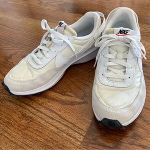 Nike Women's Off-White Cream Sneakers 9.5